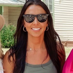 Meet your Posher, Jade